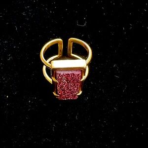 Kendra Scott Lennox Ring pink glitter druzy in rose gold frame. About 7/8”x1/2”